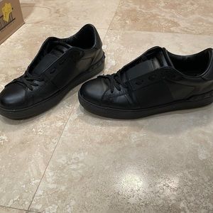 Valentino Low-Top Sneaker Black Top Black Stripe